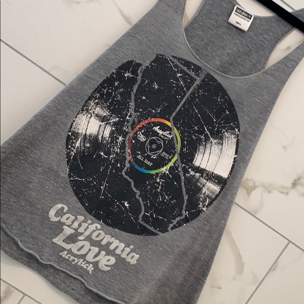 Razor back California record tank